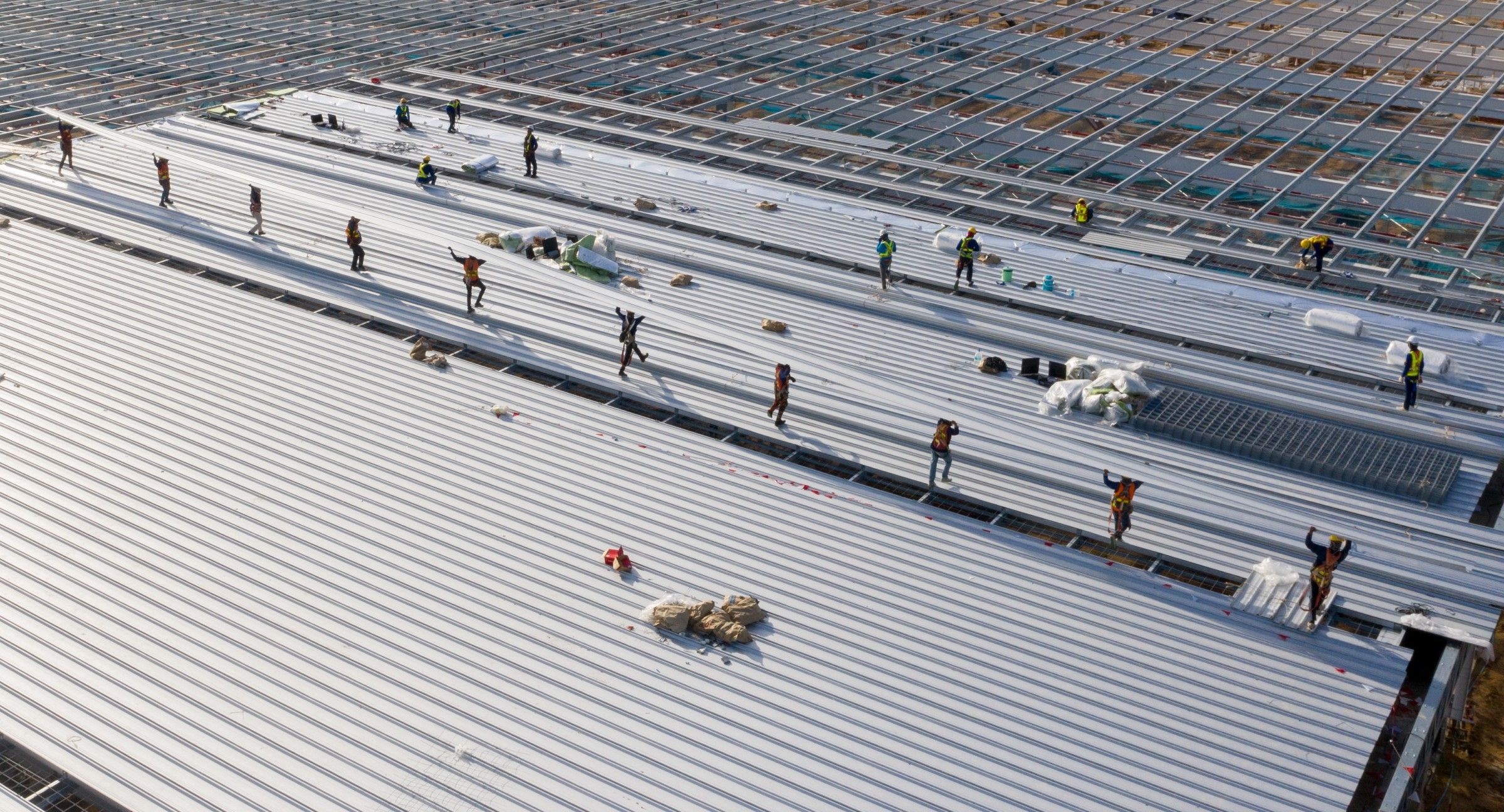 Featured image for “A Complete Guide to Commercial Roofing Replacement in San Diego”